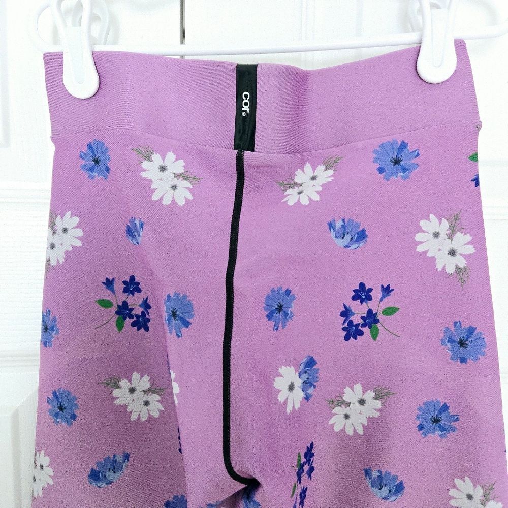 Ultracor Cor Leggings Size XS Purple Violet Floral Pattern Workout Leggings - Picture 4 of 11